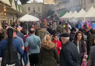 «Море туристов»: множество иностранцев приехали в Баку на празднование Новруз байрамы
