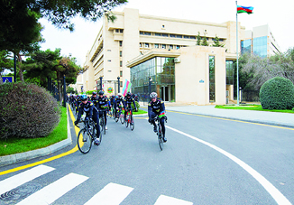 По случаю 99-летия создания органов безопасности Азербайджана в Баку состоялся велопробег