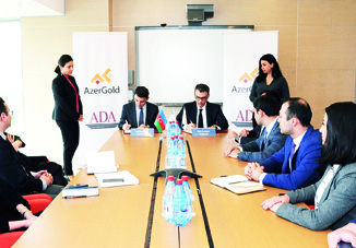 ЗАО AzerGold и Университет «АДА» подписали меморандум о сотрудничестве