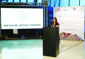В Музее азербайджанского ковра открылась выставка новых ковров и эскизов