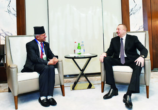 Президент Ильхам Алиев встретился с делегацией во главе с министром иностранных дел Непала
