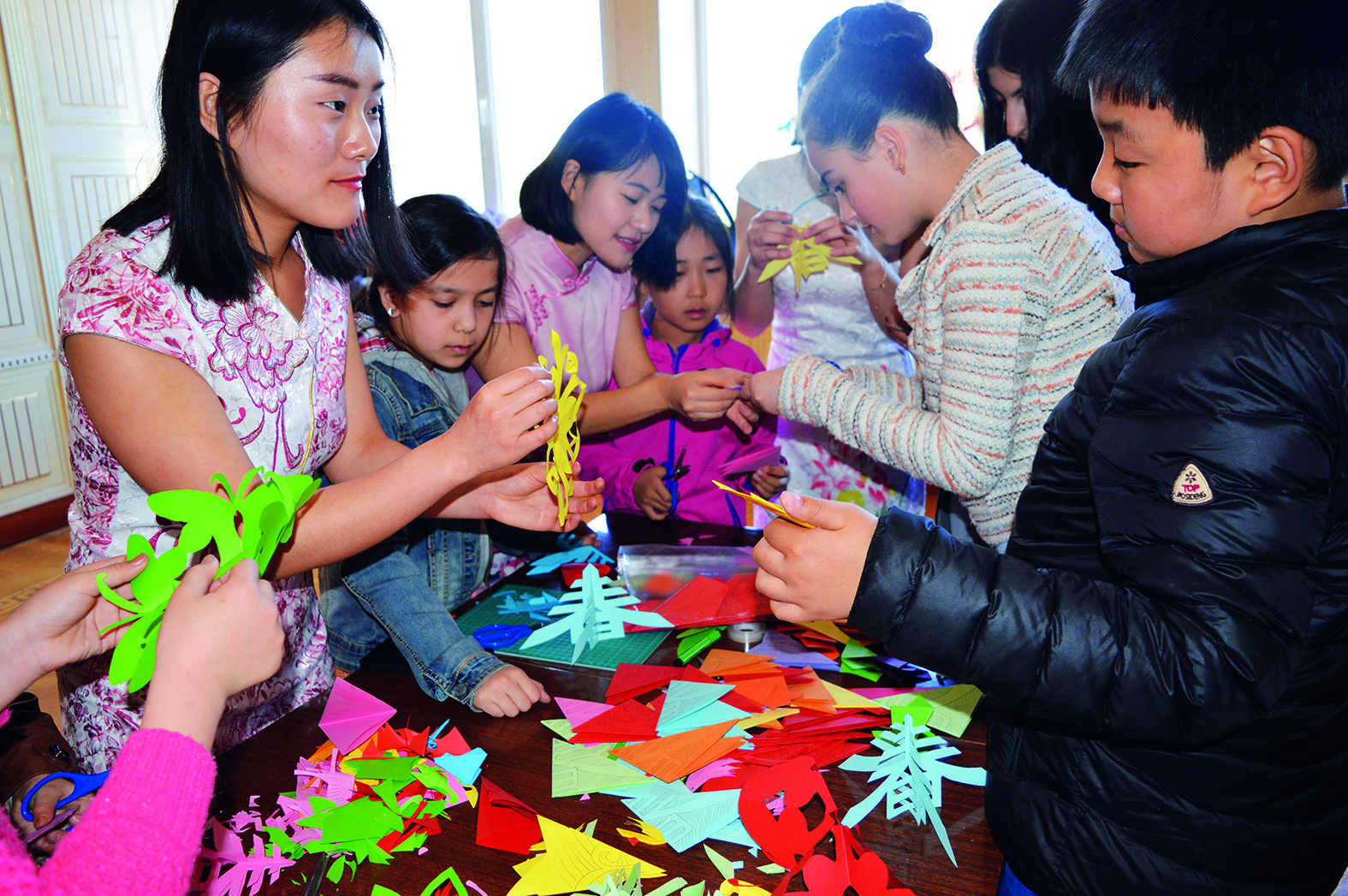 Институт Конфуция провел мероприятие на тему «Интересный китайский язык и разноцветная весна»