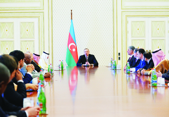 Президент Ильхам Алиев встретился с министрами молодежи и спорта, принимающими участие в 4-й сессии Конференции министров молодежи и спорта ОИС
