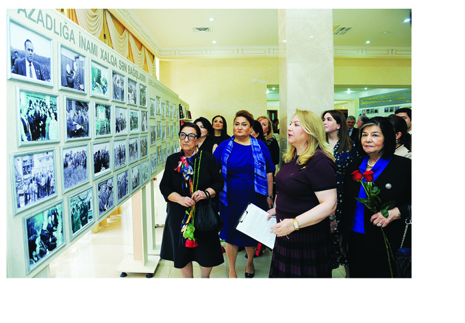В Архиве политических документов почтили память великого лидера Гейдара Алиева