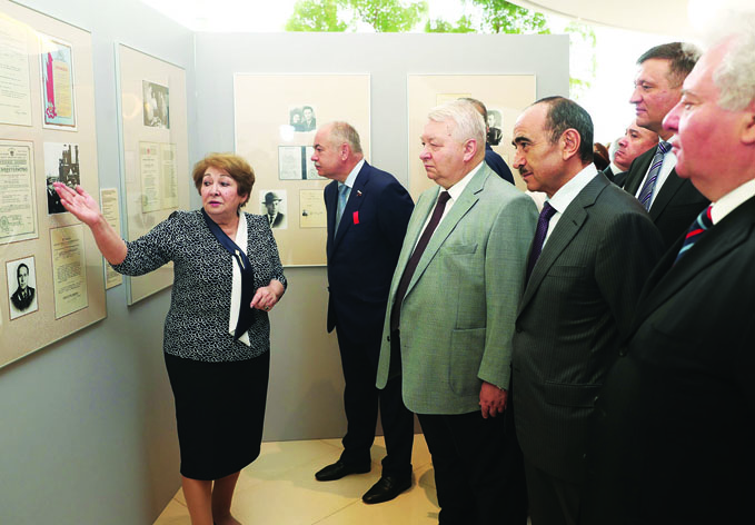 В Центре Гейдара Алиева состоялась церемония открытия азербайджано-российской историко-документальной выставки