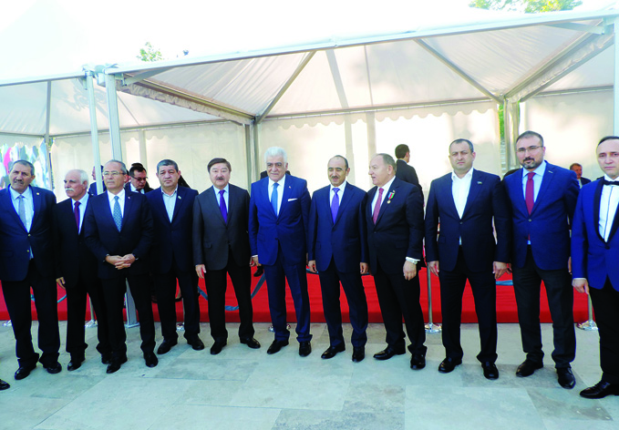 В парке Гейдара Алиева в Анкаре торжественно отмечено 100-летие Азербайджанской Демократической Республики и Вооруженных сил Азербайджана