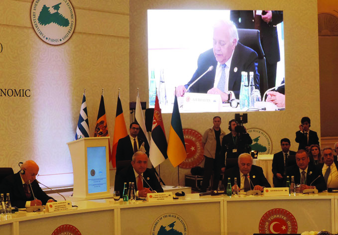 В Стамбуле прошел Саммит, посвященный25-й годовщине Парламентской Ассамблеи ОЧЭС