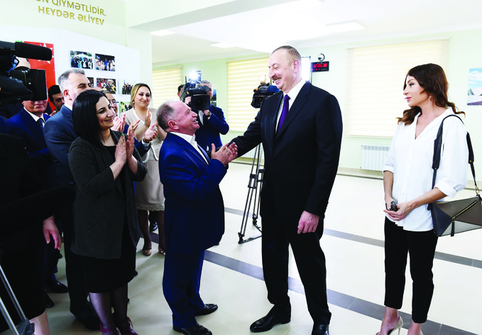 Президент Ильхам Алиев принял участие в открытии жилого комплекса «Гобу Парк», возведенного для вынужденных переселенцевв Гарадагском районе Баку