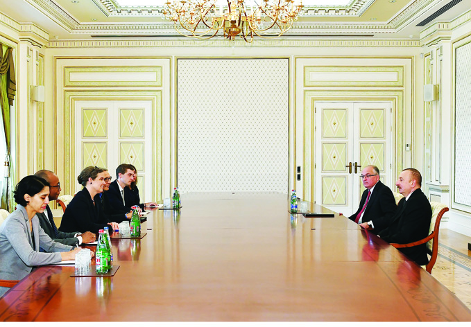 Президент Ильхам Алиев принял делегацию во главе с заместителем помощника государственного секретаря США по энергетическим вопросам