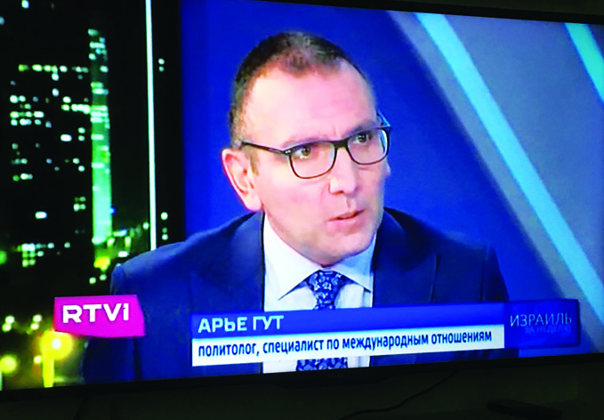 Израильский эксперт А.Гут на международном канале RTVI в пух и прах разнес армянского представителя