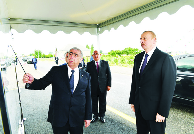 Президент Ильхам Алиев открыл автомобильную дорогу Делимамедли — Гушчулар — Фахралы — Гурбанзаде — Алпоут в Геранбое