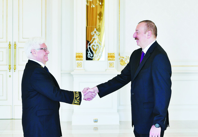 Президент Ильхам Алиев принял верительные грамоты новоназначенного посла России в Азербайджане