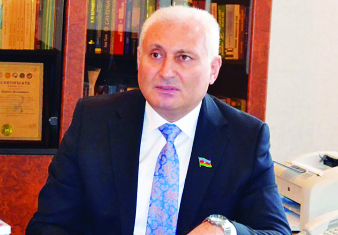 Хикмет Бабаоглу: «Никакая сила не сможет сокрушить выдержавшее серьезные испытания единство народа и власти в Азербайджане»