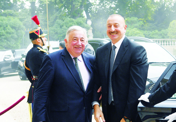 ПрезидентАзербайджана Ильхам Алиев встретился с председателем Сената Франции ЖераромЛарше