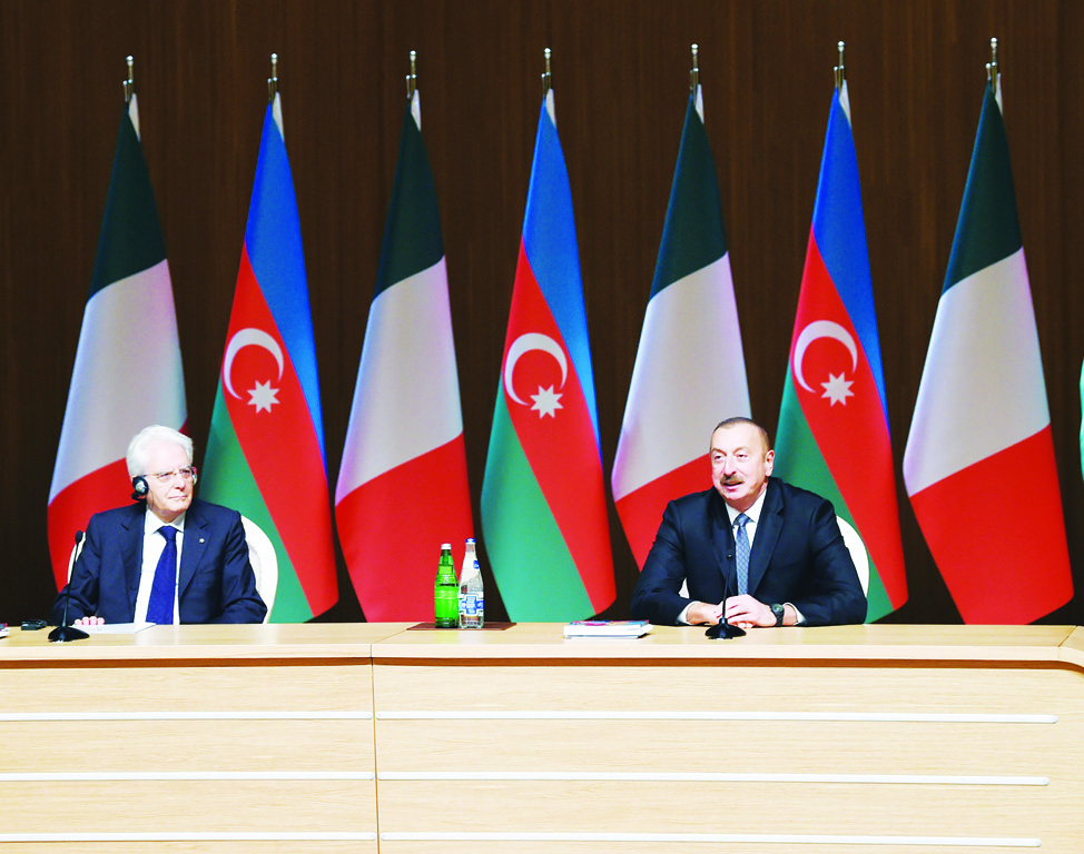 В Баку состоялся азербайджано-итальянский бизнес-форум Президенты Азербайджана и Италии приняли участие в бизнес-форуме