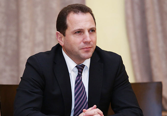 Больная фантазия не дает покоя министру обороны Армении