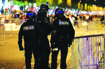 В столкновениях с мигрантами в Калепострадали четверо полицейских