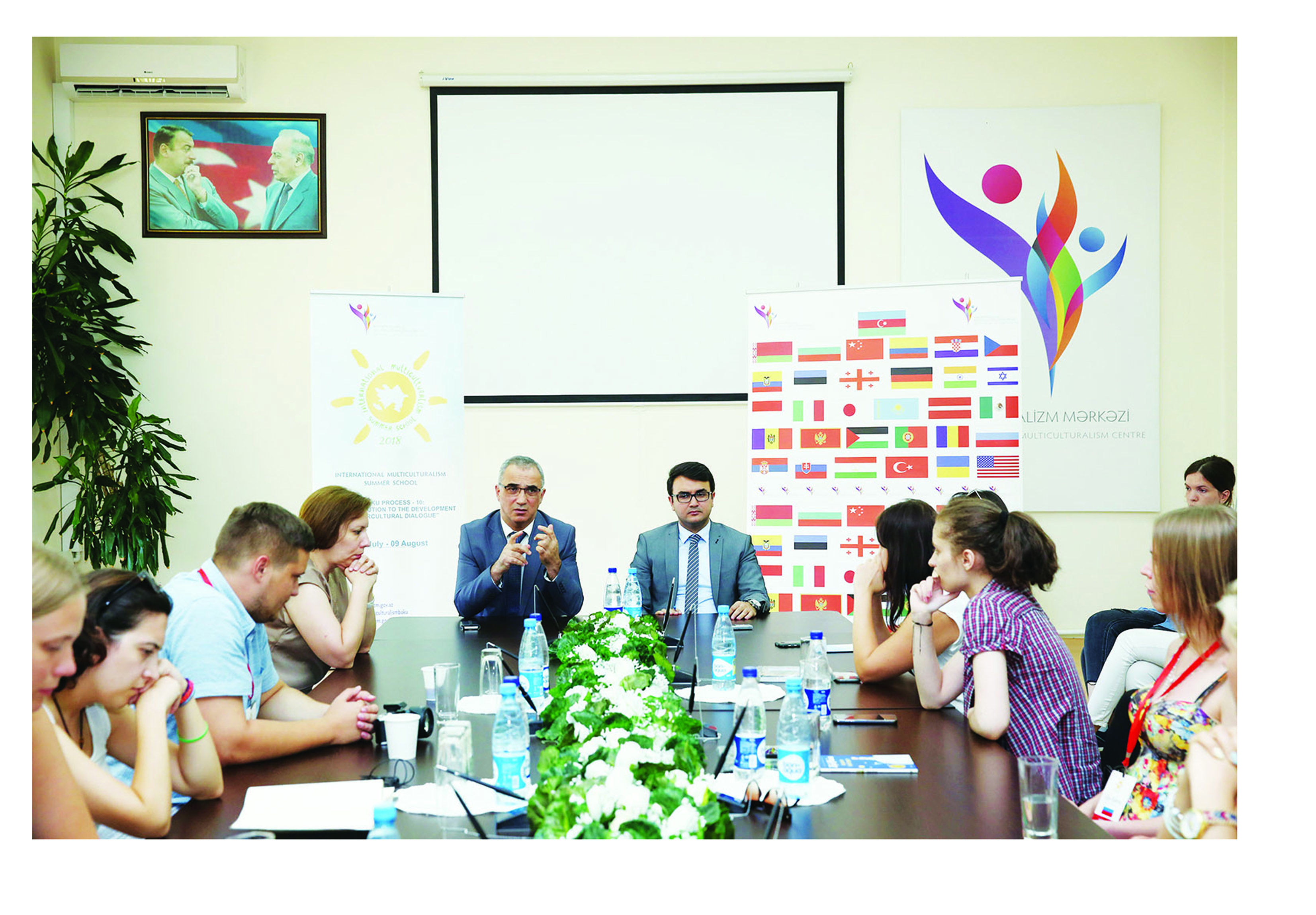 Участники VII Международной летней школымультикультурализма посетили Бакинскиймеждународный центр мультикультурализма