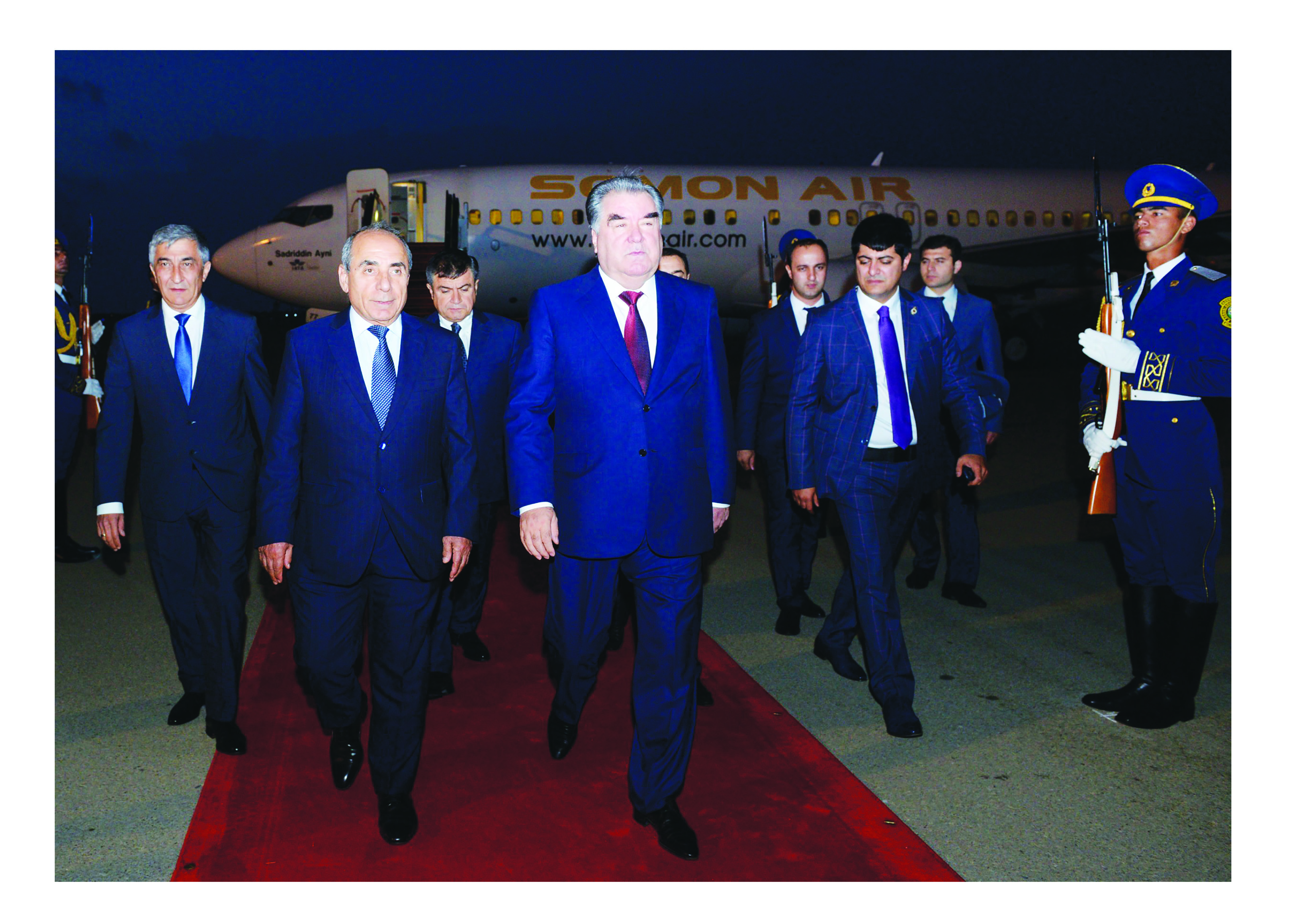 Президент Taджикистана Эмомали Рахмон прибыл с официальным визитом в Азербайджан