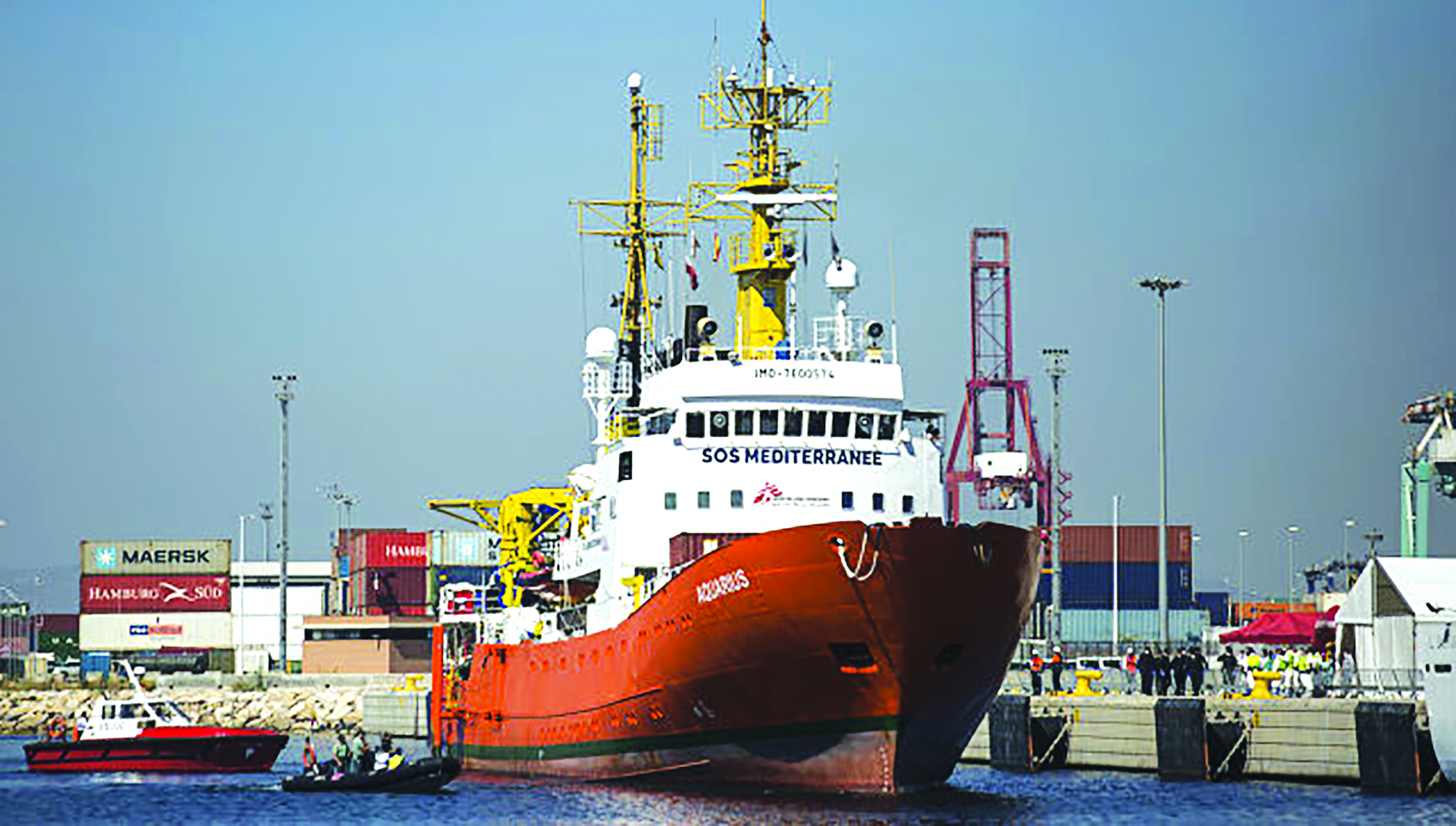 Корсика готова принять судно Aquariusс мигрантами на борту