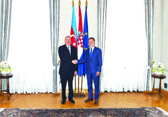Президент Азербайджана Ильхам Алиев встретился с председателем парламента Хорватии Горданом Яндроковичем
