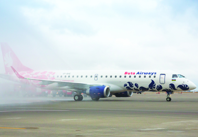 Парк авиакомпании Buta Airways пополнился новым самолетом Embraer E-190