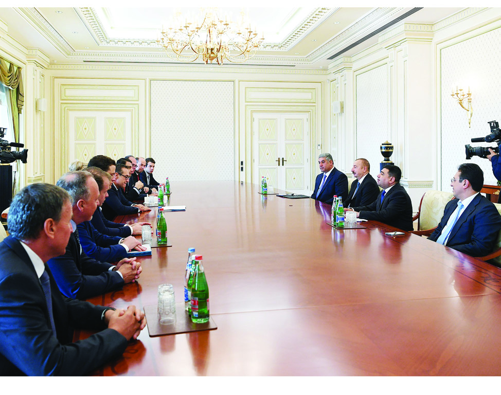 Президент Азербайджана Ильхам Алиев принял делегацию во главе свице-канцлером Австрии