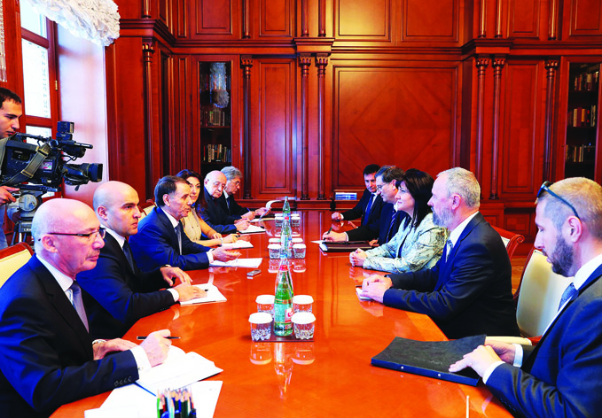 Болгария проявляет большой интерес к реализуемым Азербайджаном глобальным проектам