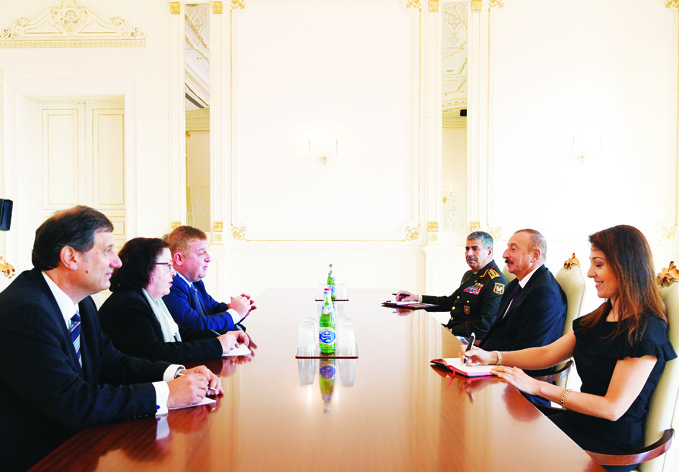 Президент Ильхам Алиев принял делегацию, возглавляемую заместителем премьер-министра Болгарии