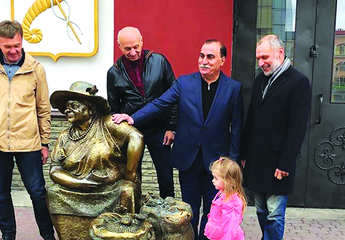 Композиция азербайджанского скульптора «Женщина, продающая семечки» станет визитной карточкой Харькова