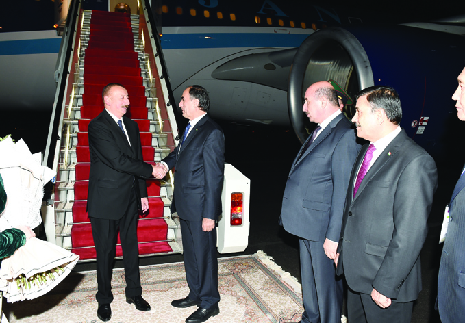 Президент Азербайджана Ильхам Алиев прибыл с визитом в Таджикистан