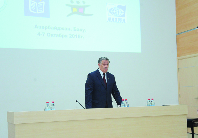 В Баку проходит международный форум «Образование в диалоге культур: мир русской школы»