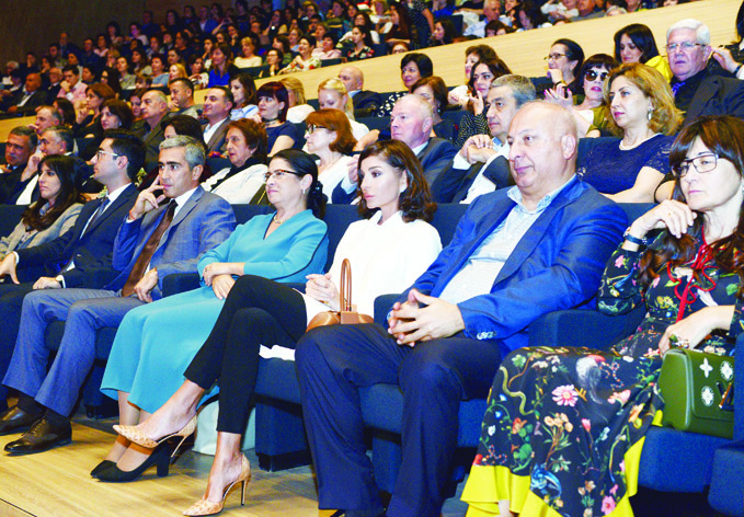 10 голосов, которые восхитили мир: «Хор Турецкого» выступил в Центре Гейдара Алиева
