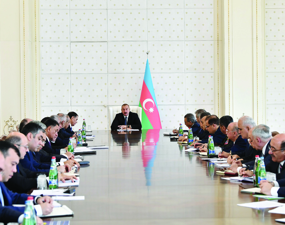 Под председательством Президента Ильхама Алиева состоялось заседание Кабинета Министров, посвященное итогам социально-экономического развития за девять месяцев 2018 года и предстоящим задачам
