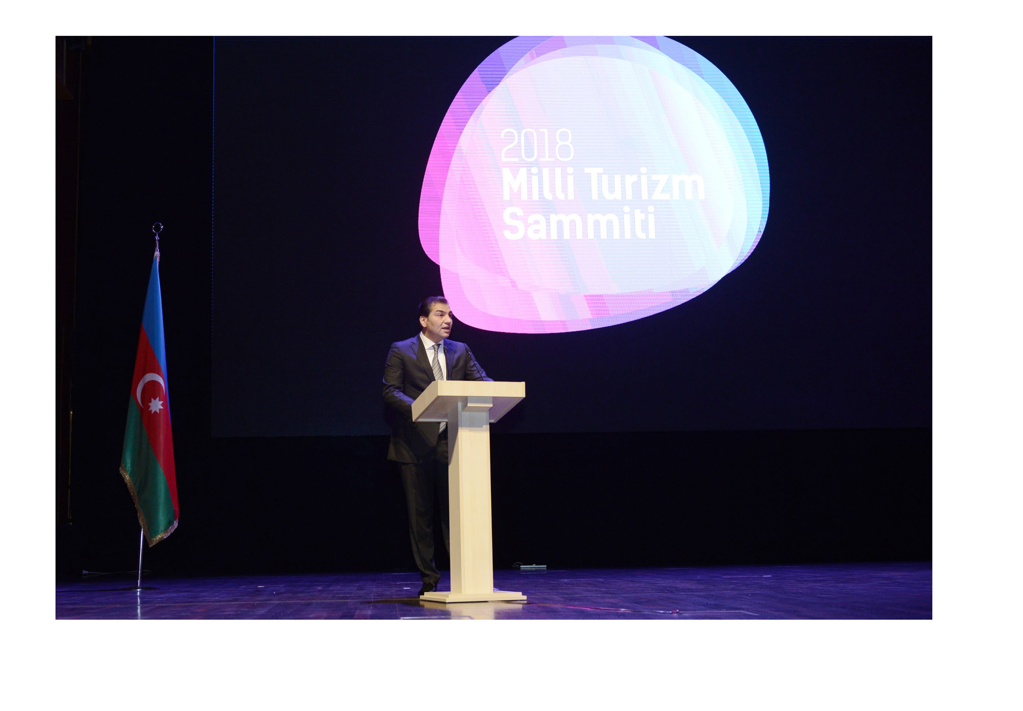 В Баку состоялся первыйНациональный туристический саммит