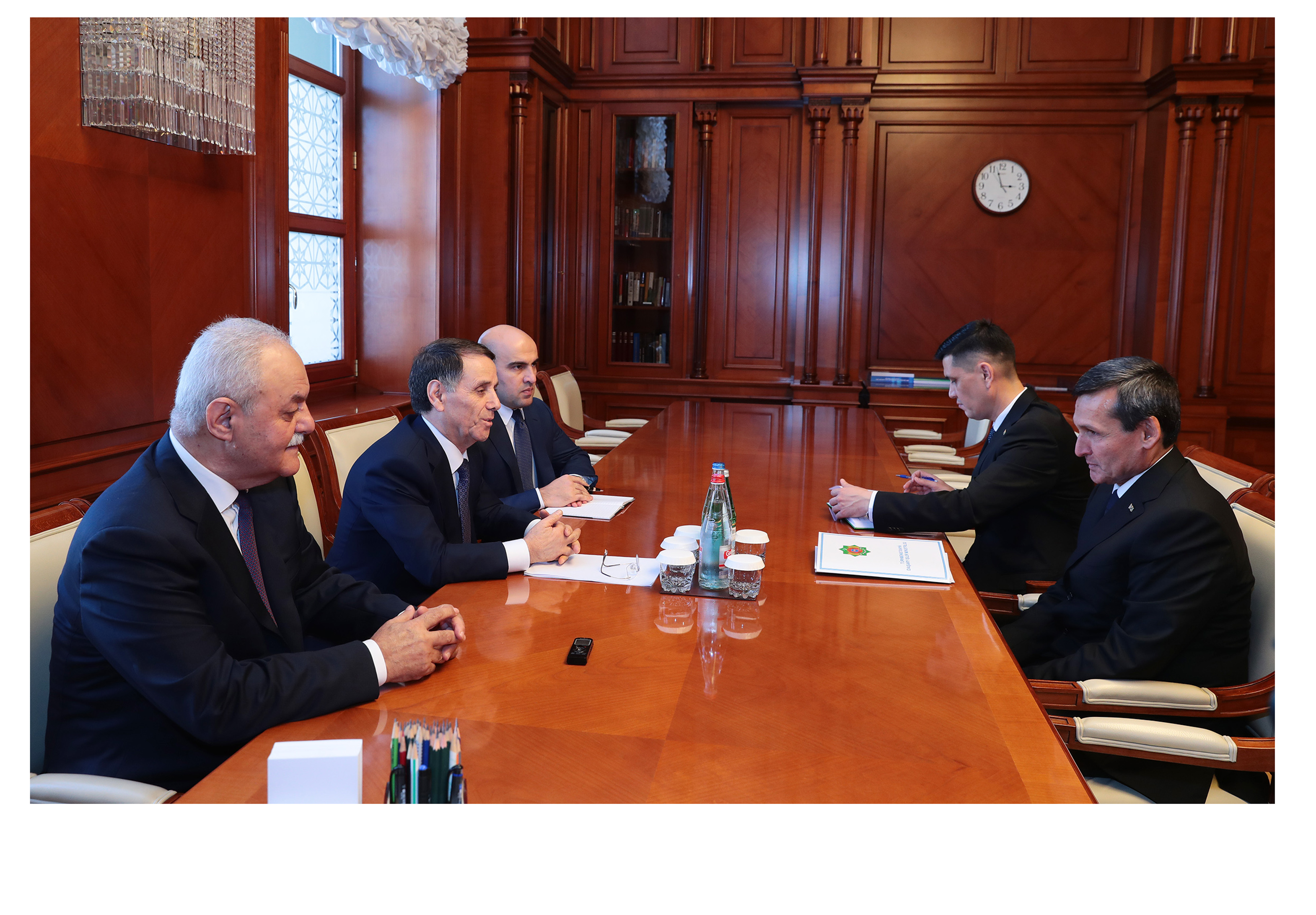 Премьер-министр Азербайджанавстретился с заместителем председателя Кабинета Министров Туркменистана