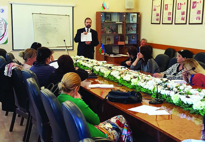 В Баку специалистами Российского университета дружбы народов проведеныкурсы повышения квалификации для азербайджанских педагогов