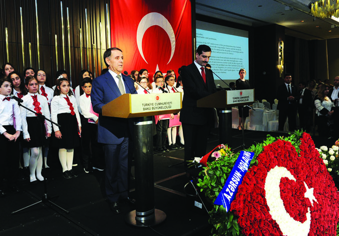В Баку состоялся официальный прием по случаю 95-й годовщины образования Турецкой Республики