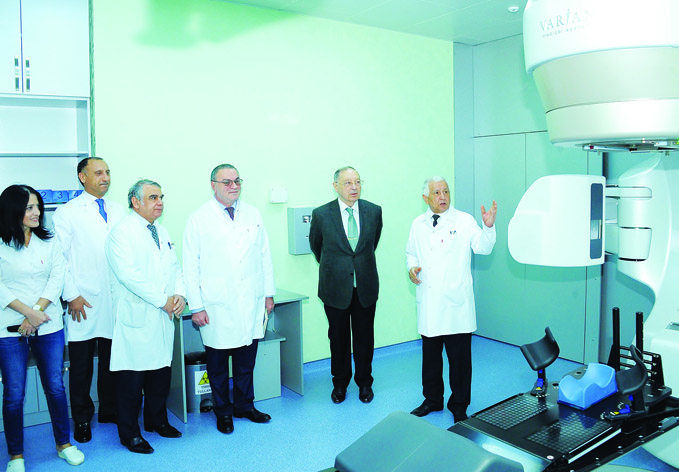 В новом корпусе Национального центра онкологии сданы в эксплуатацию 2 линейных ускорителя системы VitalBeam™