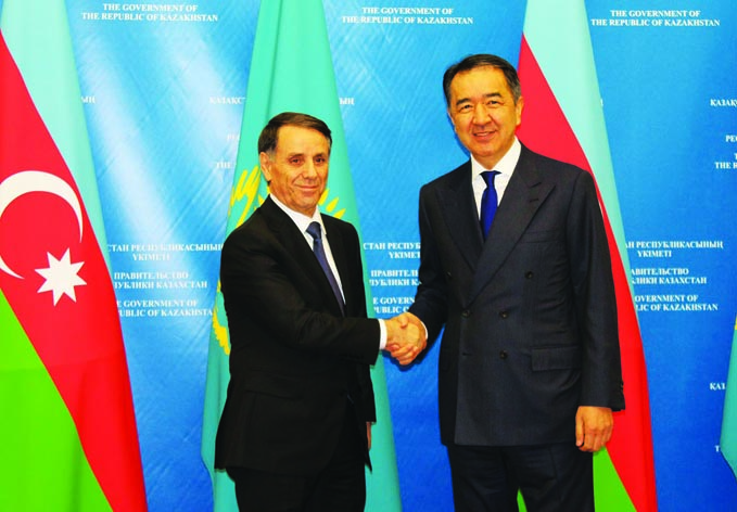 Премьер-министр Азербайджана Новруз Мамедов встретился со своим казахстанским коллегой Бакитжаном Сагинтаевым