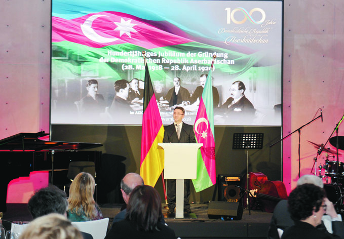 В Берлине состоялось мероприятие по случаю 100-летия Азербайджанской Демократической Республики,организованное Фондом Гейдара Алиева