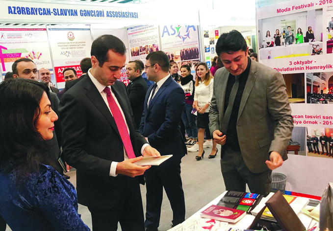В Баку состоялось открытие V Республиканской выставки молодежных организаций
