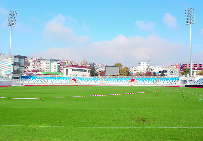 Идеальный газон, компактный стадион. Что ждет сборную Азербайджана в матче против Косово