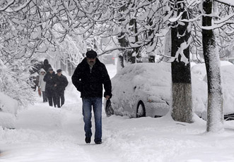 Высота снежного покрова в поселке Агдере Ордубадского района составила 17 см
