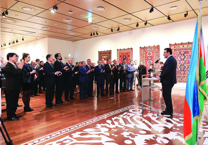 В Южной Корее впервые открылась выставка азербайджанских ковров