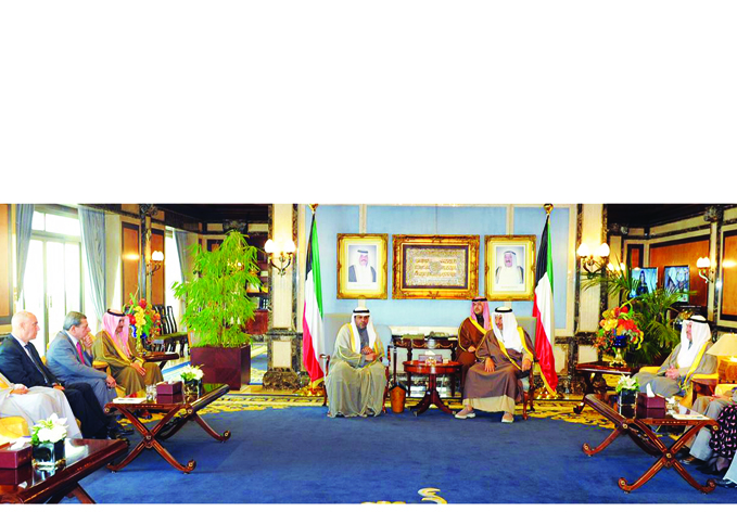 Премьер-министр Кувейта встретился с участниками конференции FANA