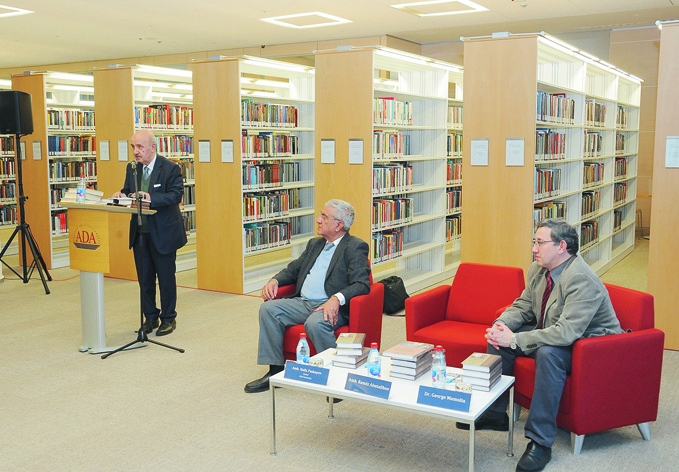 В Университете АДА состоялась презентация книги о деятельности азербайджанских дипломатов на Парижской мирной конференции
