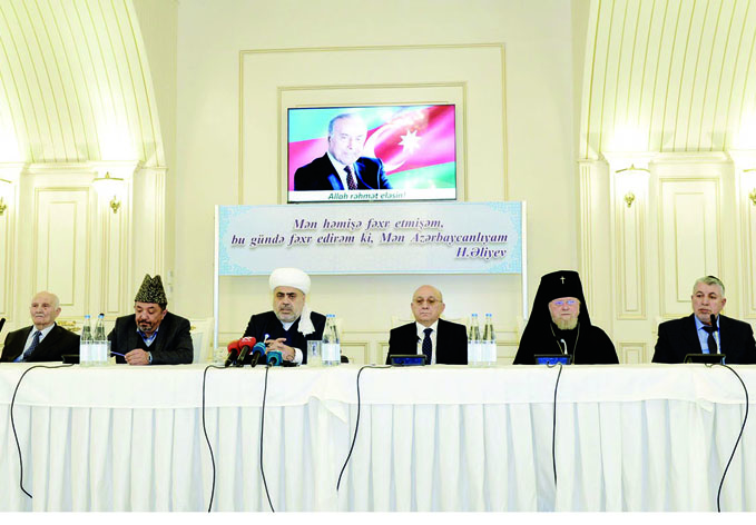 В Управлении мусульман Кавказа состоялось мероприятие, посвященное дню памяти великого лидера Гейдара Алиева