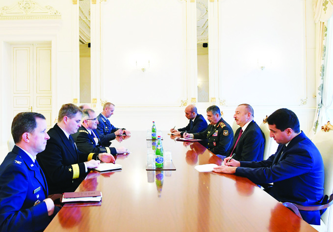 Президент Ильхам Алиев принял делегацию во главе с главнокомандующим Объединенными вооруженными силами НАТО в Европе