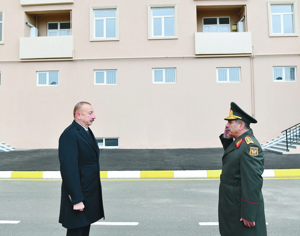 Президент Ильхам Алиев принял участие в церемонии предоставления новых квартир военнослужащим в Сабунчинском районе